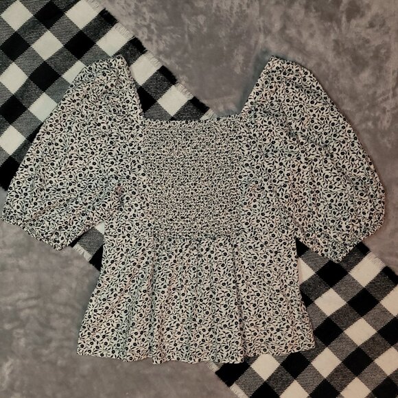 M | Old Navy | Floral Puff Sleeve Cottagecore Blouse - Picture 3 of 5